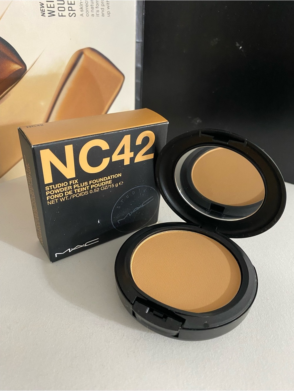 NC42 ~ MAC Studio Fix Powder Plus Foundation, 0.52 OZ, Original / Old Formula
